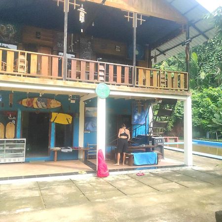 Apartmán Air Manis Secret Surfcamp Taluk Batung Exteriér fotografie
