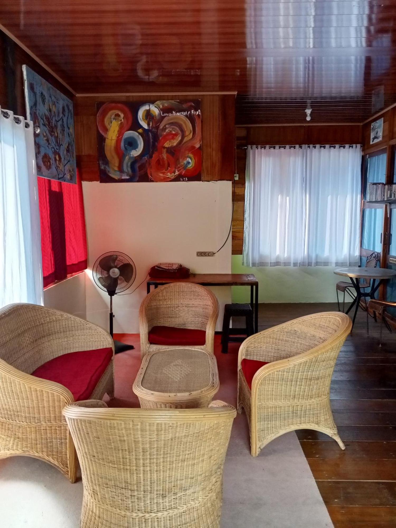 Apartmán Air Manis Secret Surfcamp Taluk Batung Exteriér fotografie